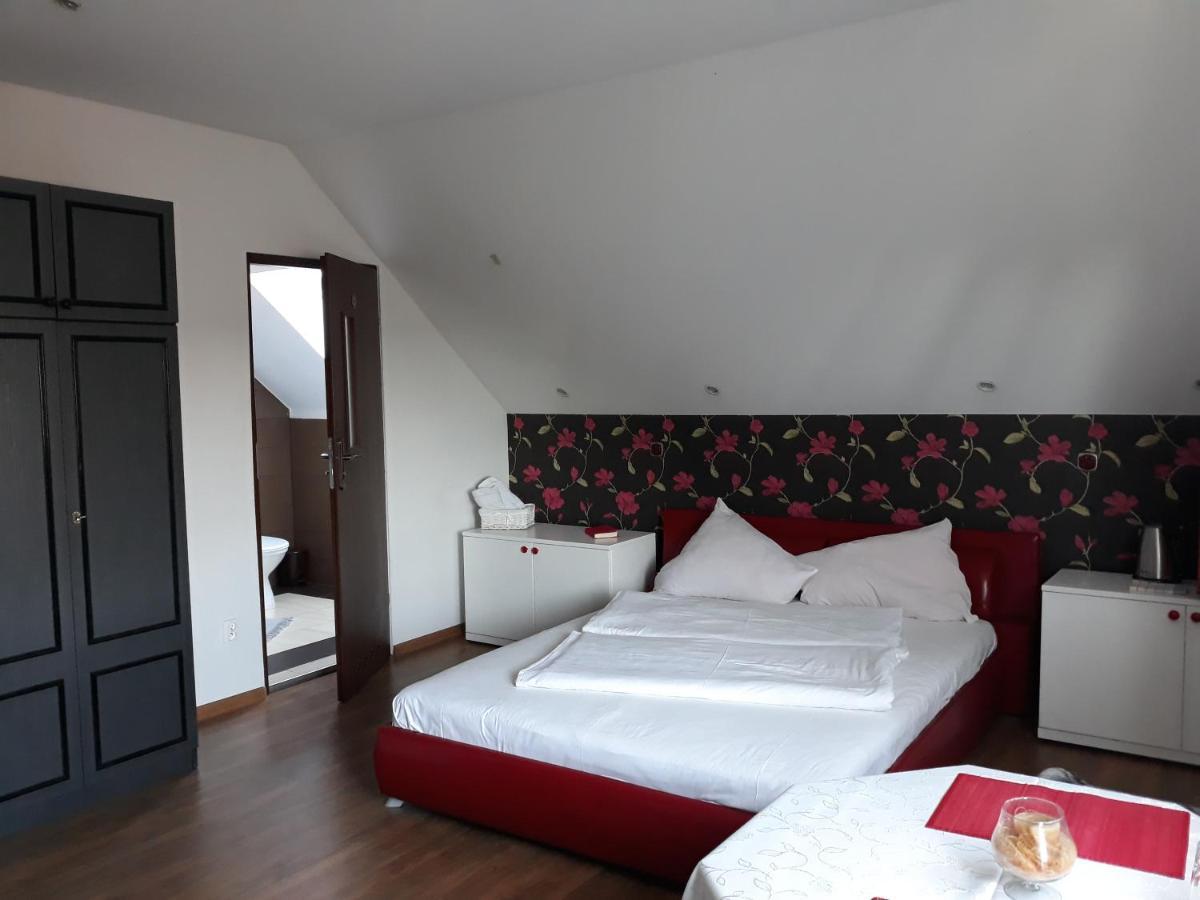 Pod Piramida Villa Ługniany Екстериор снимка