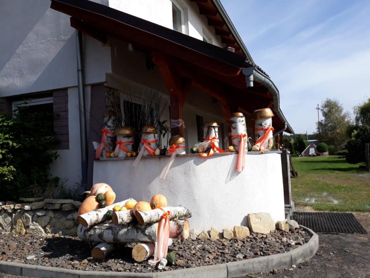 Pod Piramida Villa Ługniany Екстериор снимка
