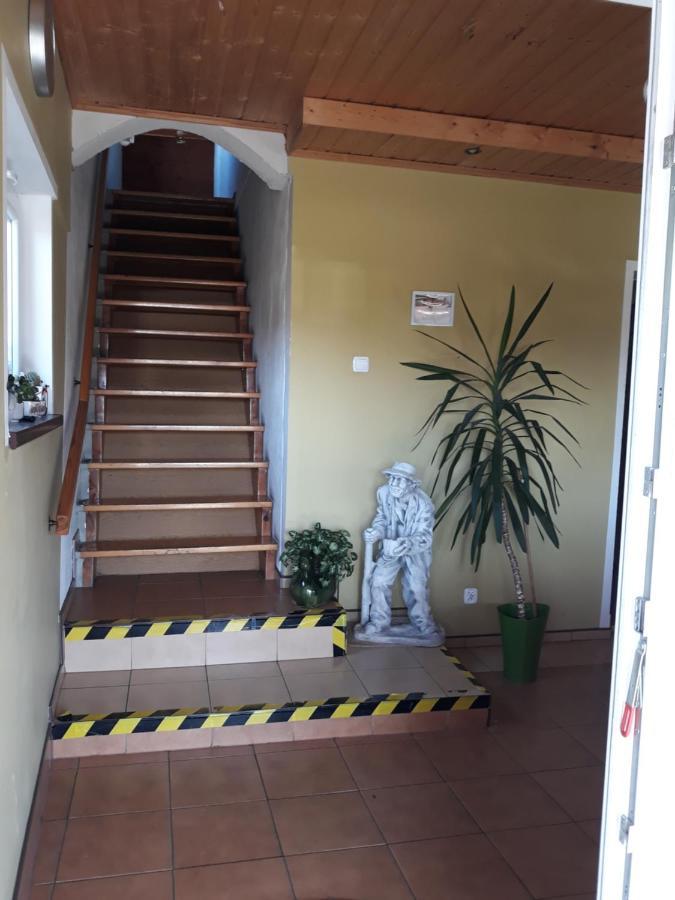 Pod Piramida Villa Ługniany Екстериор снимка